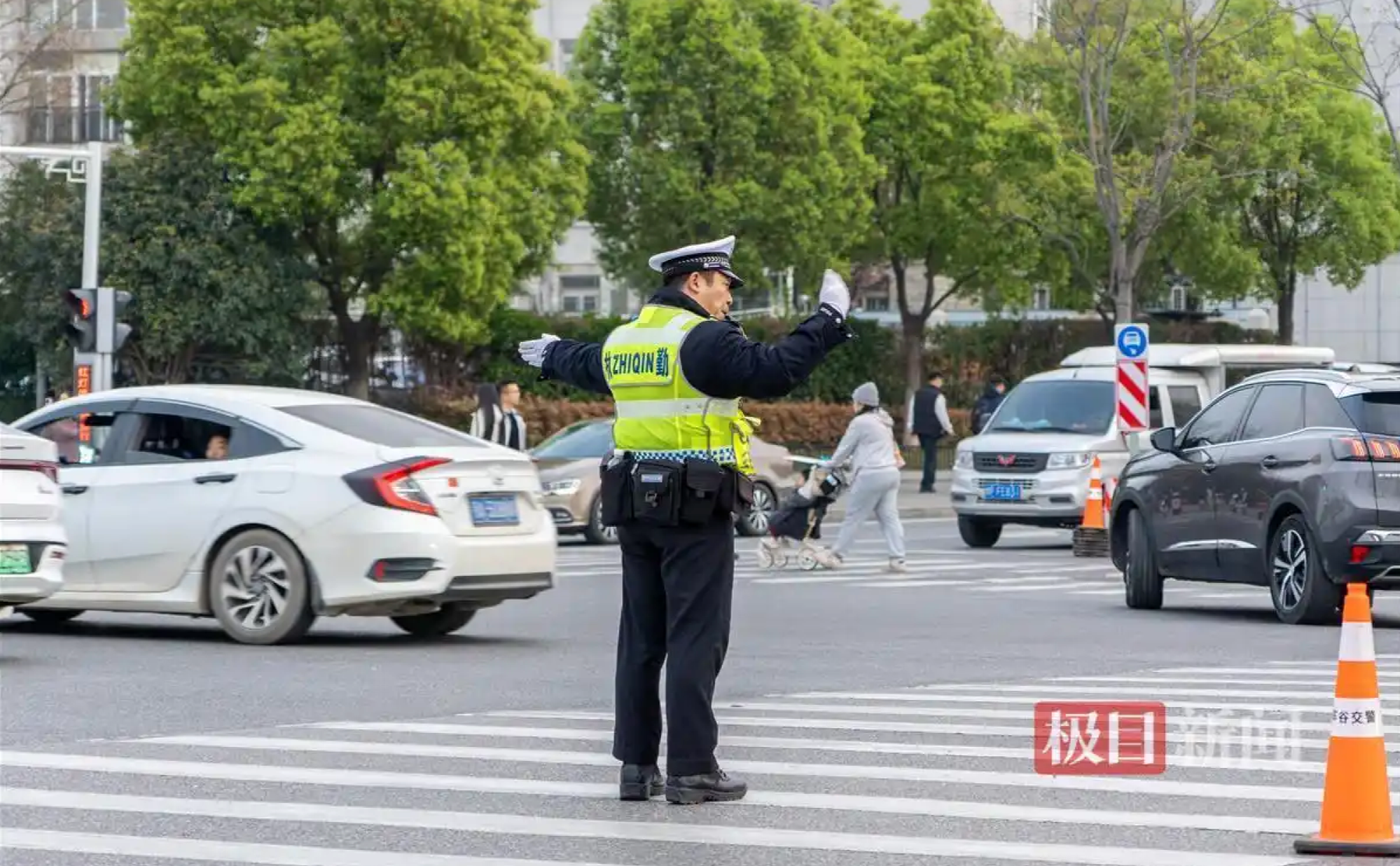 从“赛事出彩”到“城市出圈” 中国车谷将刀郎“山歌”宝博体育入口唱出温度(图2)